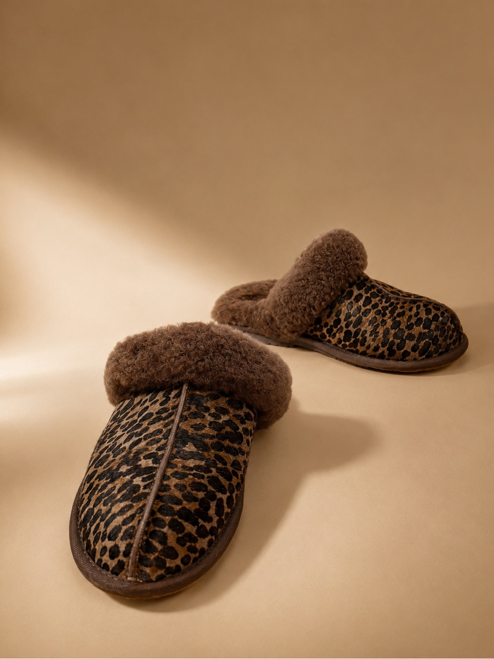 UGG Scuffette II Leopard Shearling Slippers Women's Size 9